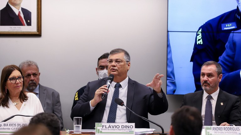 Na Câmara dos Deputados Flávio Dino destaca investimentos em segurança