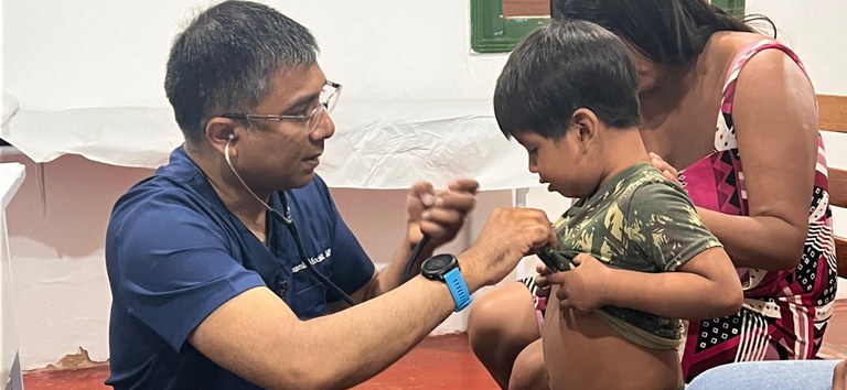 Crianças indígenas Munduruku são acompanhadas por neuropediatras do