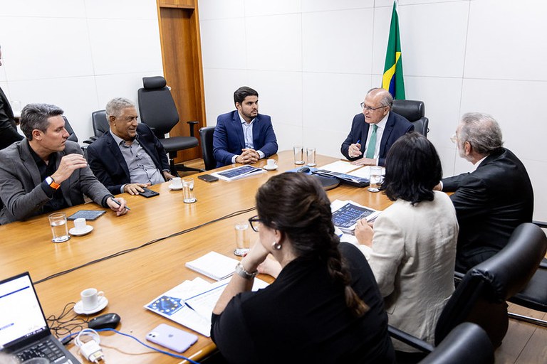 Em reunião Alckmin fabricantes apresentam aumento de 15 nas