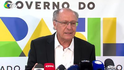 19.12.2025 (Brasília - DF) Vice-presidente da República, Geraldo Alckmin, conversa com a imprensa