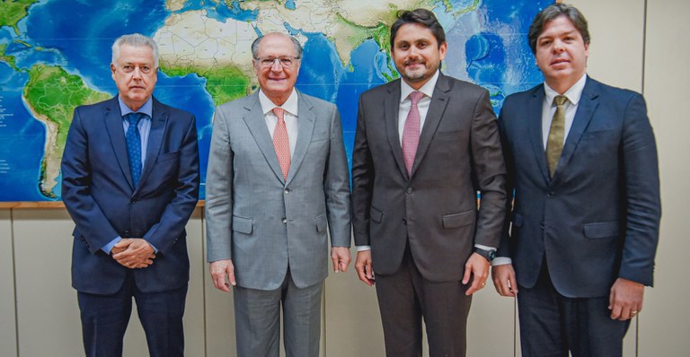 Conectividade da Amazônia é tema de reunião com o Presidente em exercício, Geraldo Alckmin