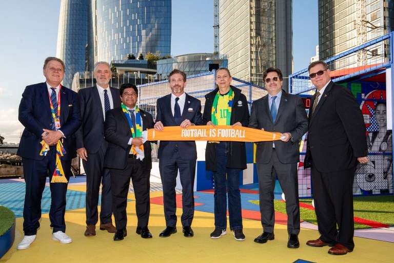 MEsp, Conmebol e CBF unem esforços em Sydney, na Austrália, pela candidatura do Brasil para sede da Copa do Mundo em 2027