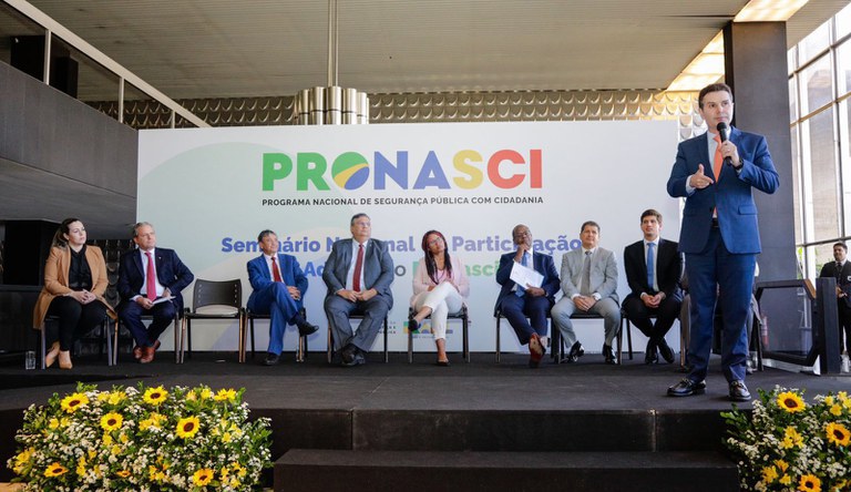 Ministro Jader Filho destaca integração de políticas Públicas no  Seminário Nacional do Pronasci 2