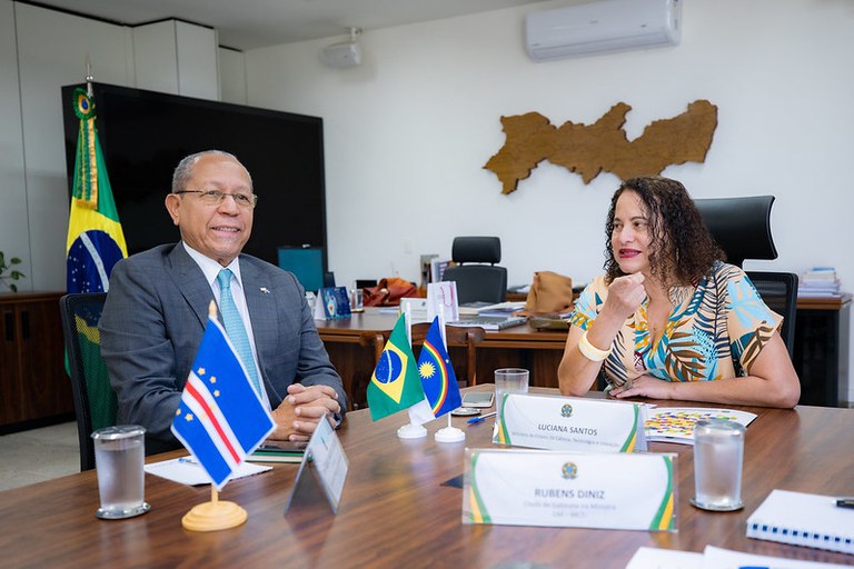 Embaixador do Cabo Verde no Brasil busca reforçar parcerias nas áreas digital, de ciências oceânicas e pesquisa
