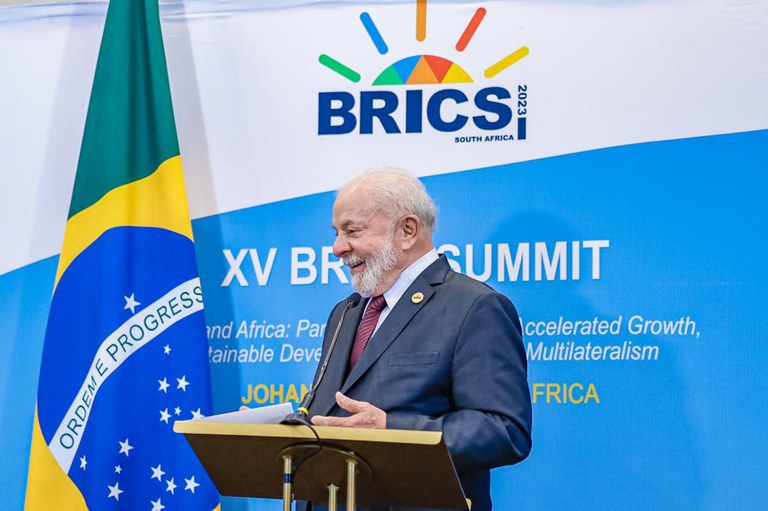Lula sobre o BRICS: “Renasço na política e na esperança”
