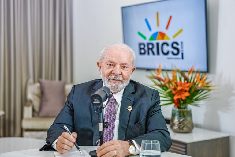 Lula: um novo mundo é possível e a luta contra desigualdades deve estar na ordem do dia