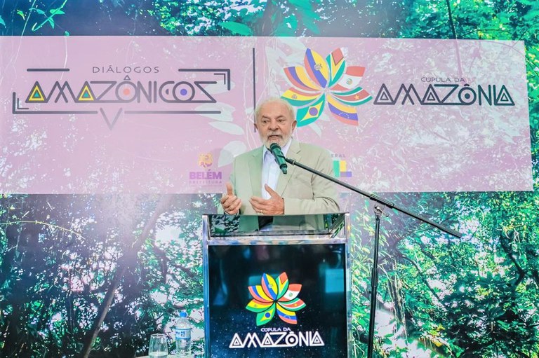 Lula: valorizar a floresta é dar dignidade às pessoas que vivem nela