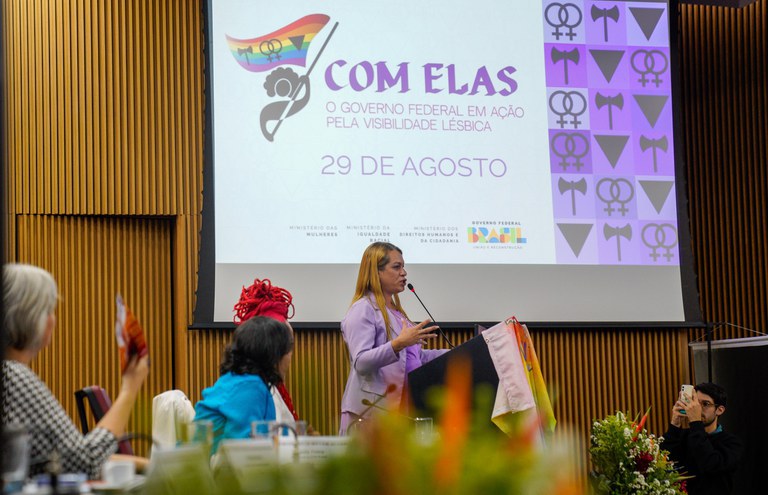 MDHC divulga relatório com encaminhamentos do GT de combate à lesbofobia e ao lesbo-ódio