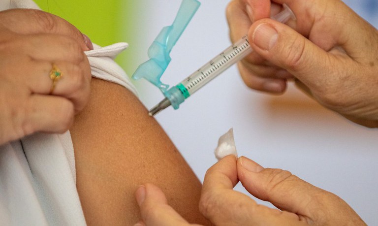 Ministério da Saúde abre consulta pública sobre cartilha de acompanhamento da vacinação pelo agente comunitário de saúde