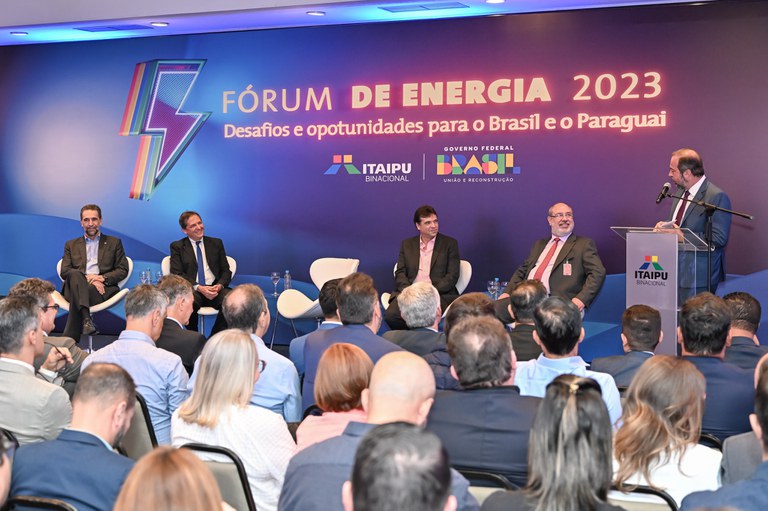 Ministro de Minas e Energia destaca papel de Itaipu na transição energética