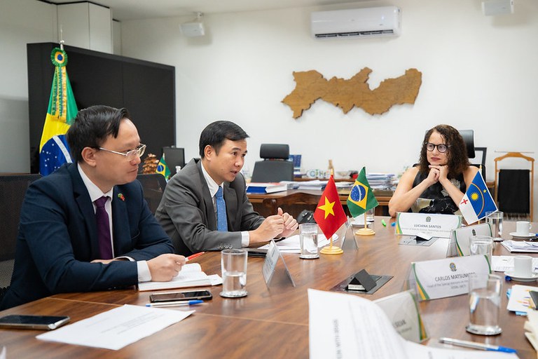 MCTI recebe vice-ministro do Vietnã para fortalecer cooperação entre os dois países