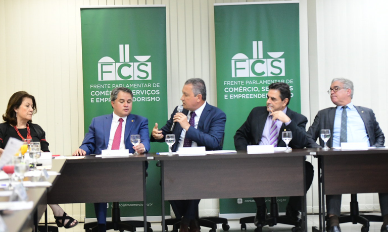 “Queremos estabelecer um diálogo intenso com o Congresso para acelerar investimentos no Brasil”, afirma Rui Costa em agenda na FCS