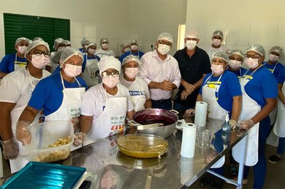 Codevasf impulsiona geração de renda na Bahia com treinamento para fabricação de doces e geleias