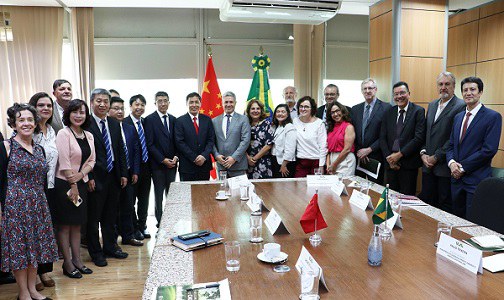 Governo Federal firma parceria com Universidade Agrícola da China