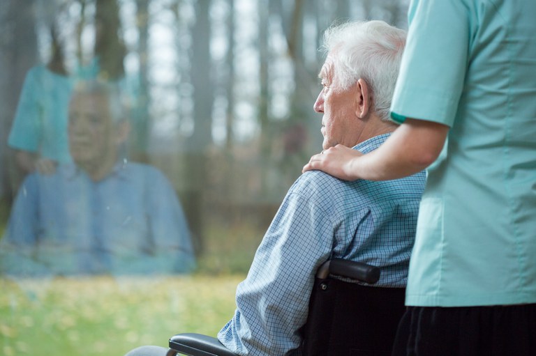 Alzheimer: condição afeta 1,2 milhão de pessoas no Brasil