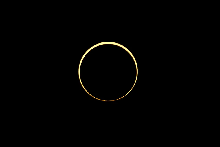 Assista ao Eclipse Anular do Sol AO VIVO neste sábado (14/10)