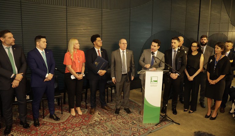 Autoridades do Ministério das Cidades recebem Prêmio Lúcio Costa de Mobilidade, Saneamento e Habitação