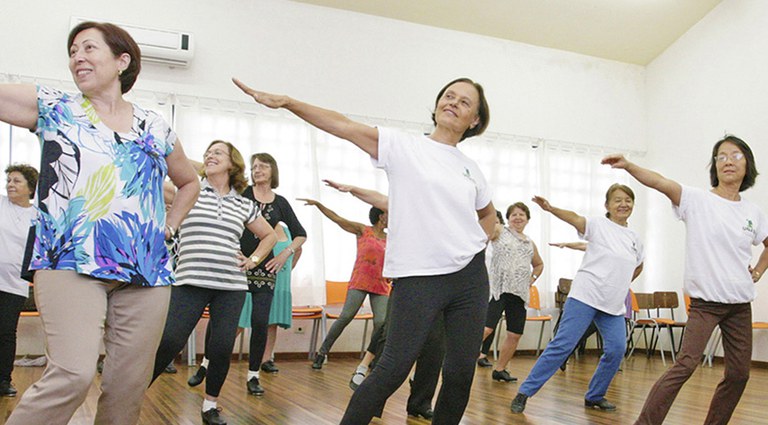 Censo 2022: Brasil está 'mais velho' e 'mais feminino