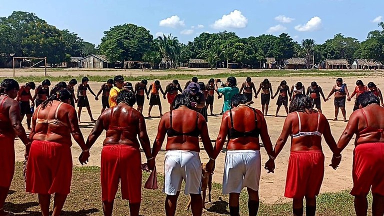 Cultura: Conheça a corrida tradicional indígena com tora