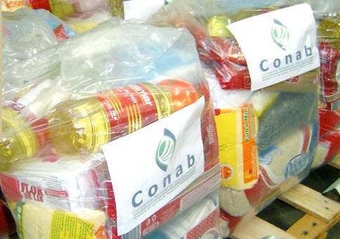 Famílias de 42 municípios gaúchos receberão cestas de alimentos da Conab