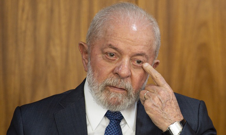 Lula conversa com o Emir do Catar Tamim bin Hamad al-Thani