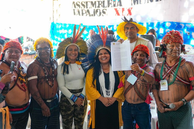 Ministra Sonia Guajajara participa de Assembleia do povo Munduruku no Pará