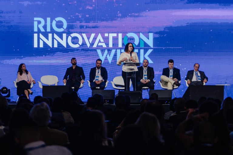Rio Innovation Week: Luciana Santos aponta desafios contra a crise climática