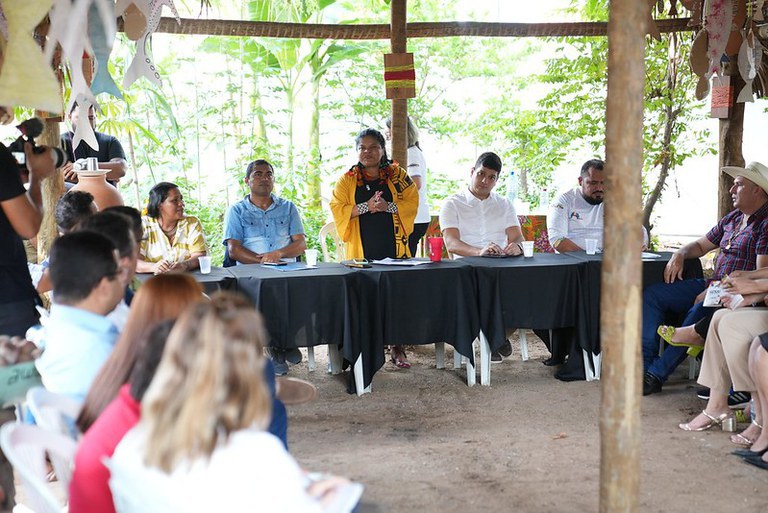 Sonia Guajajara participa de reunião com prefeitos e secretários de saúde do MA