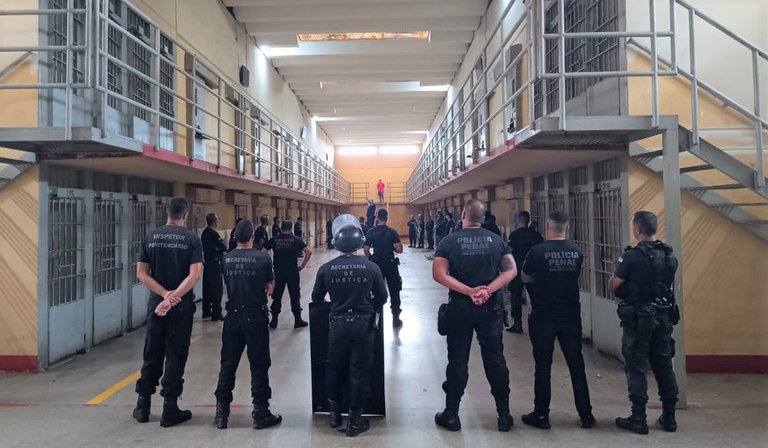 Operação Mute retira mais de 1,1 mil celulares de estabelecimentos prisionais do País