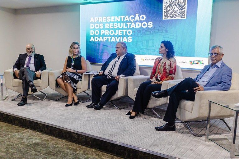 Adapta Brasil traz dados inéditos sobre riscos climáticos para ferrovias e rodovias