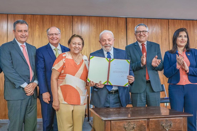 Presidente Lula instala Conselho da Federação com União, estados e municípios