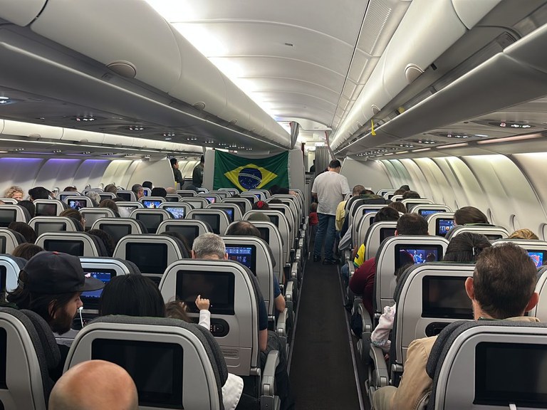 Repatriação de brasileiros é retrato de país solidário e humanista, diz Lula