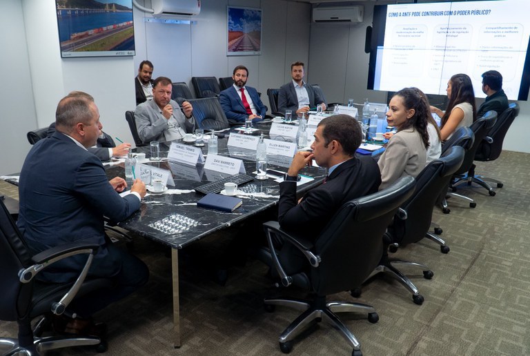 Reunião com ANTF fortalece o setor ferroviário no Brasil