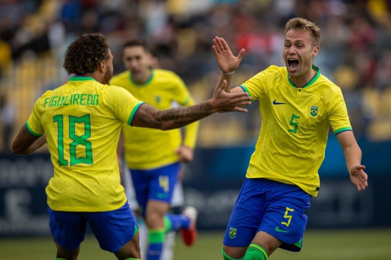 Seleção Brasileira de futebol vence Honduras e vai à semifinal dos