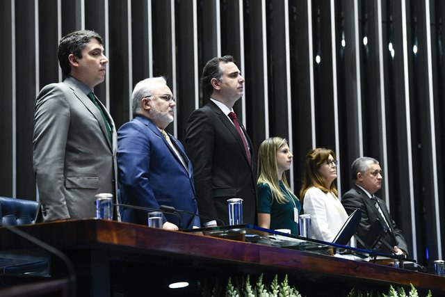 Sessão solene no Congresso Nacional celebra 70 anos da Petrobras