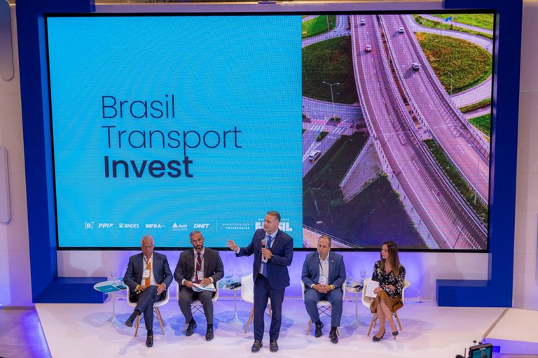 Transportes apresenta Nova Política de Obras Públicas a investidores em infraestrutura
