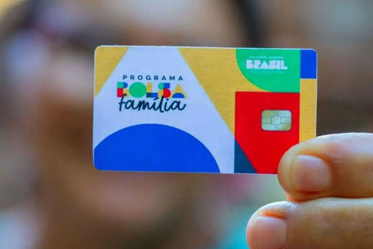 Anúncio do Bolsa Família sobre pagamentos de outubro é emitido