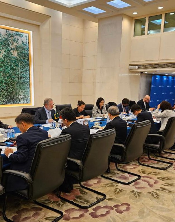 Brasil e China discutem oportunidades de comércio e investimentos em Pequim
