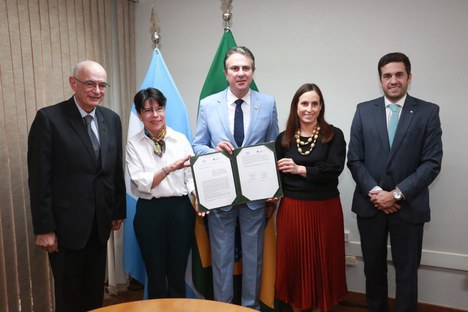 CAPES e Argentina assinam acordo para diversas áreas do conhecimento