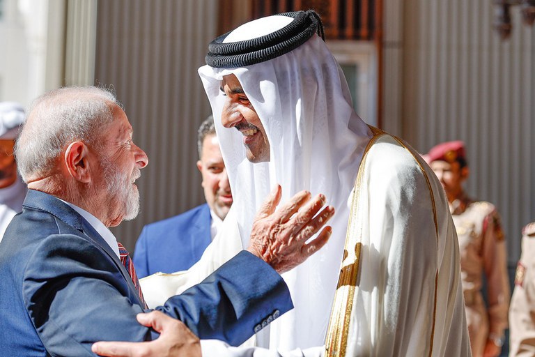 Lula e Emir do Catar ajustam ampliação do comércio bilateral