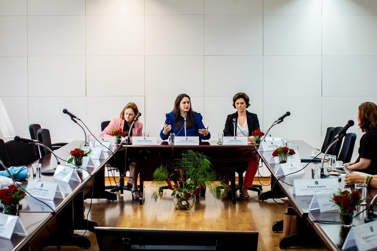 Mulheres retomam debates sobre política industrial e inovação no MDIC