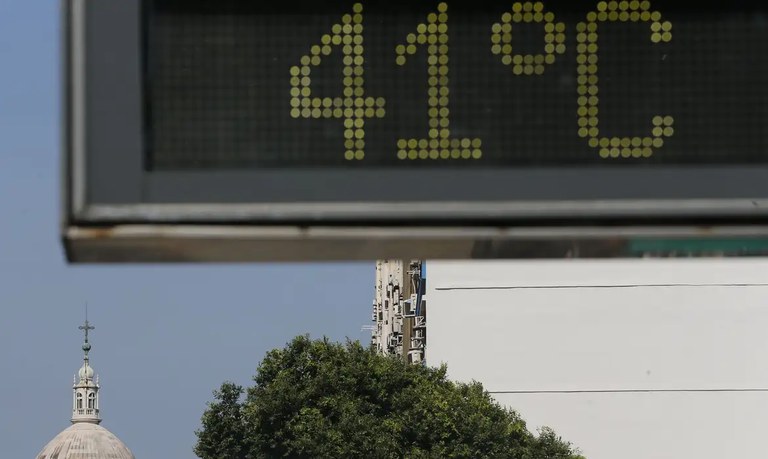 Onda de calor: Defesa Civil alerta para aumento das temperaturas em 13 estados e no DF