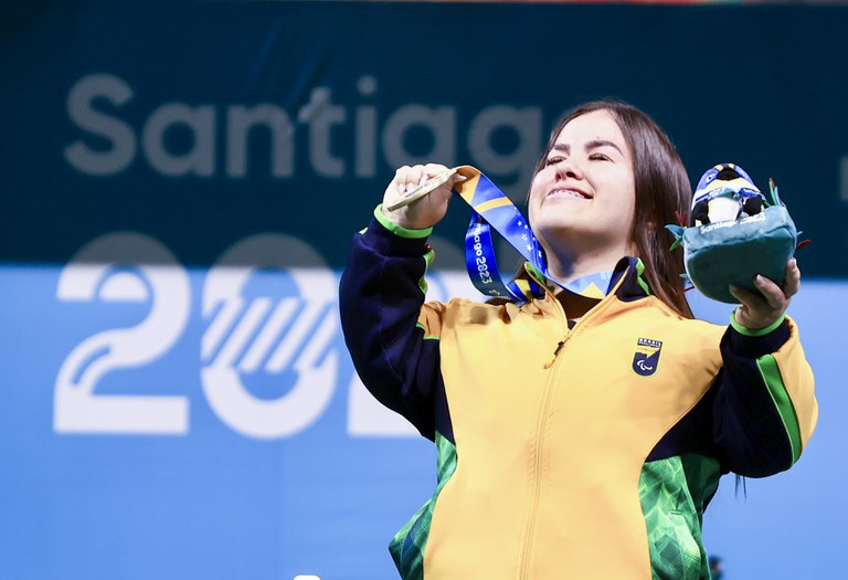 Fenômeno no halterofilismo, atleta Mariana D’Andrea conquista bi do Parapan