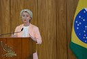 Lula conversa por telefone com a presidenta da Comissão Europeia, Ursula von der Leyen