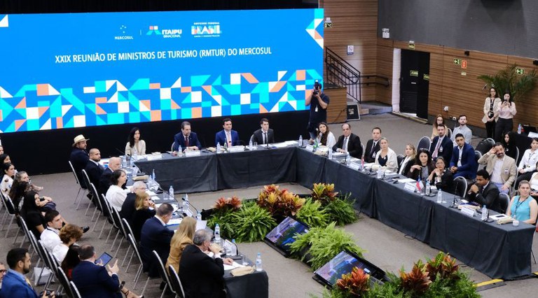 Ministros do Mercosul definem tecnologia e conexões aéreas como focos para fomentar turismo