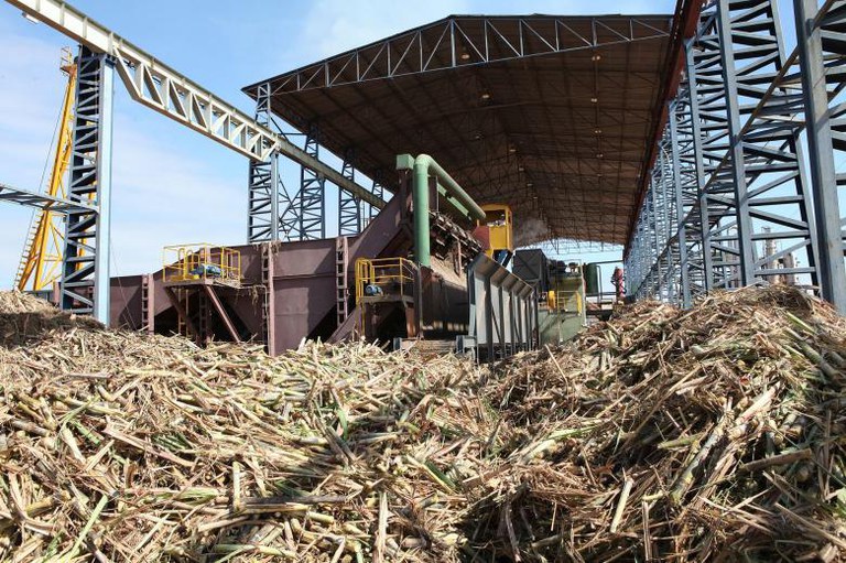 AGU reverte no STJ decisão que obrigava União a pagar R$ 443 milhões a usina de cana de açúcar