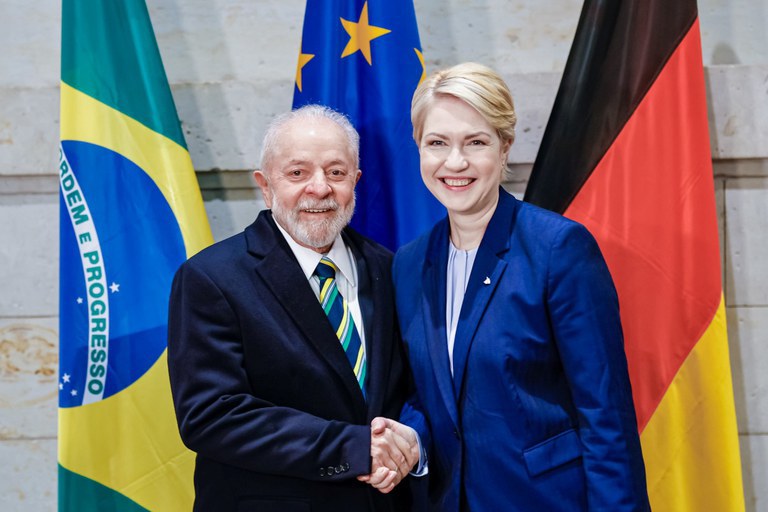 Com a chefe do Conselho Federal alemão, Lula articula ampliação de investimentos