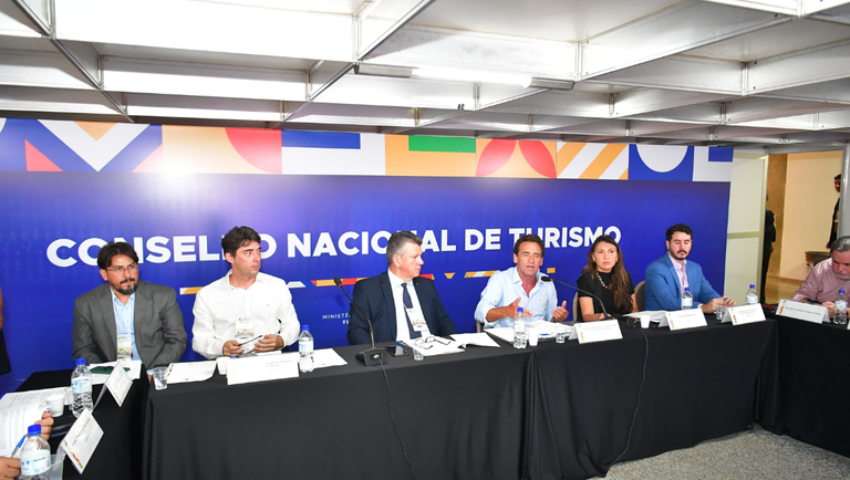 Conselho Nacional de Turismo empossa conselheiros e amplia participação social na construção de políticas