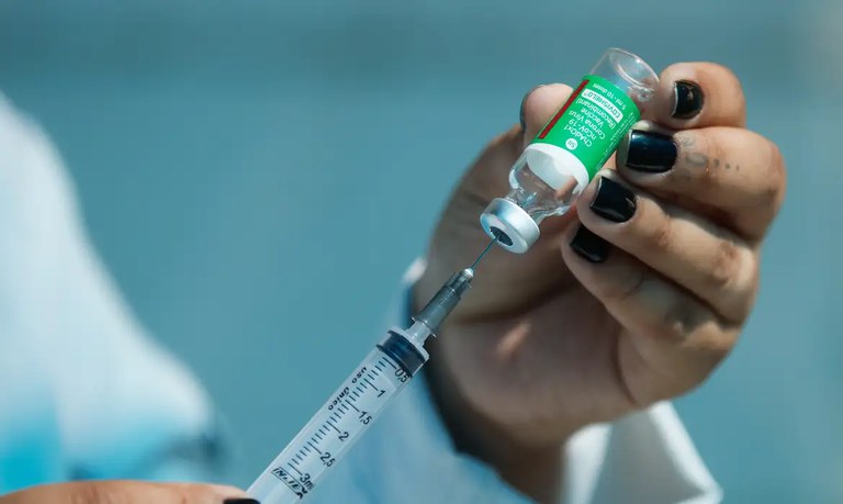 Ministério da Saúde lança assistente virtual com informações sobre vacinação