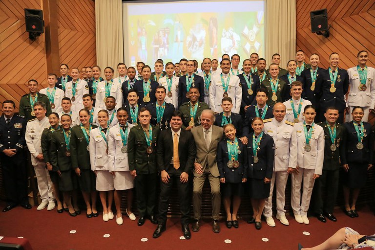 Ministério do Esporte participa da entrega da Medalha do Mérito Desportivo Militar no Rio de Janeiro